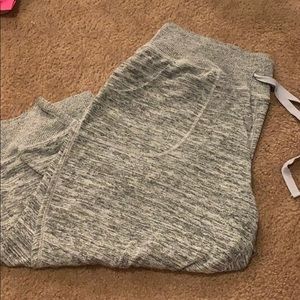 Xersion Capri sweats